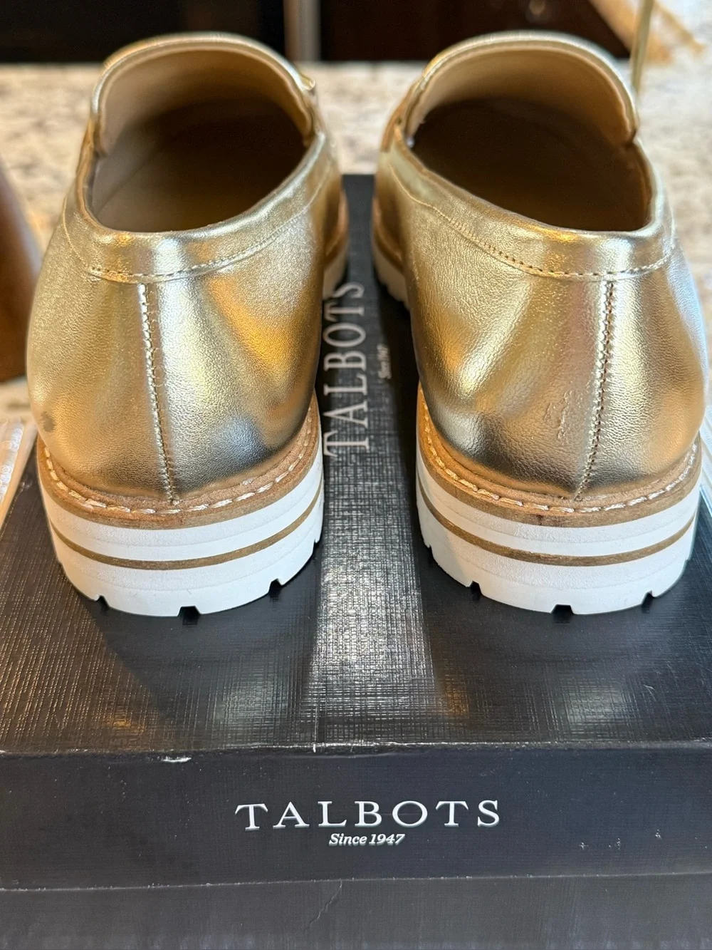NEW Talbots LAURA LINK LEATHER LOAFERS - METALLIC Gold, Size 7.5